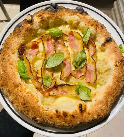 Pizzeria Pistritto pizza michele